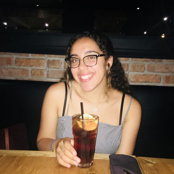 Meet your Posher, Nourhan - Picture 1 of 1